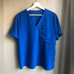 Figs Catarina One Pocket Scrub Top Blue
Size: XL